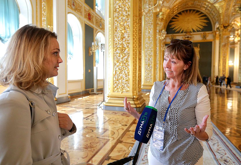 Excursion in the Grand Kremlin Palace for participants of the Second International Forum ”Development of Parliamentarism“