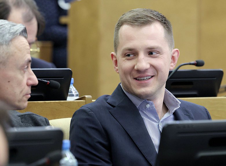 Председатель Комитета по молодежной политике Артем Метелев