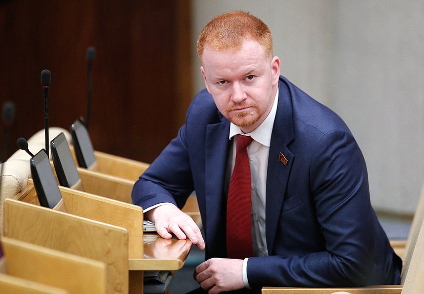 Член Комитета по бюджету и налогам Денис Парфенов