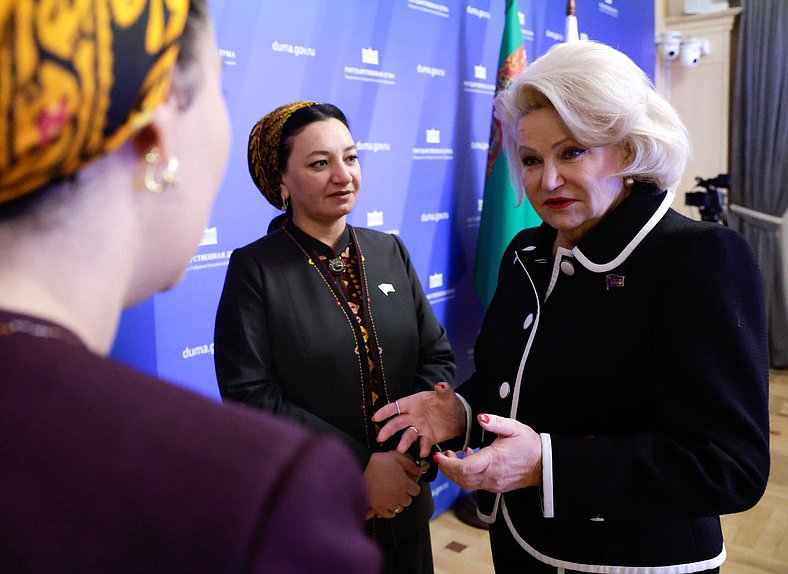 Председатель Комитета по защите семьи, вопросам отцовства, материнства и детства Нина Останина