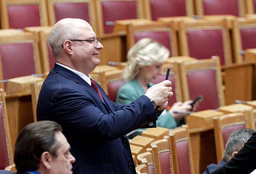 Председатель Комитета по вопросам собственности, земельным и имущественным отношениям Сергей Гаврилов