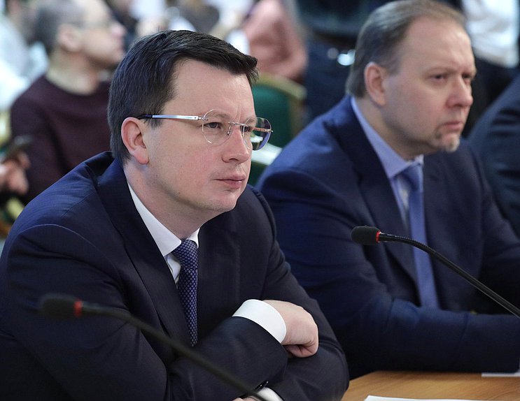 Член Комитета по информационной политике, информационным технологиям и связи Антон Немкин