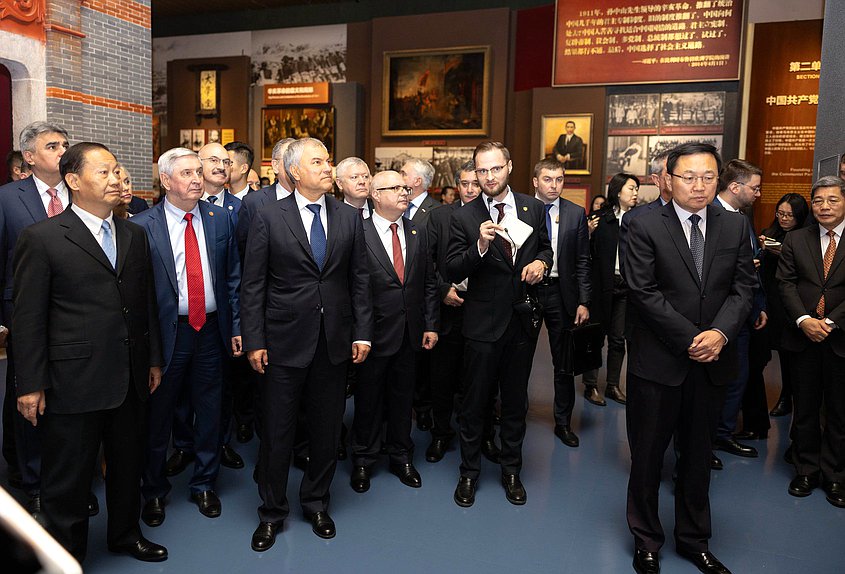 Visita oficial del Jefe de la Duma Estatal, Vyacheslav Volodin, a la República Popular China