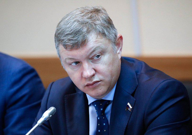 Заместитель Председателя Комитета по экологии, природным ресурсам и охране окружающей среды Евгений Марков