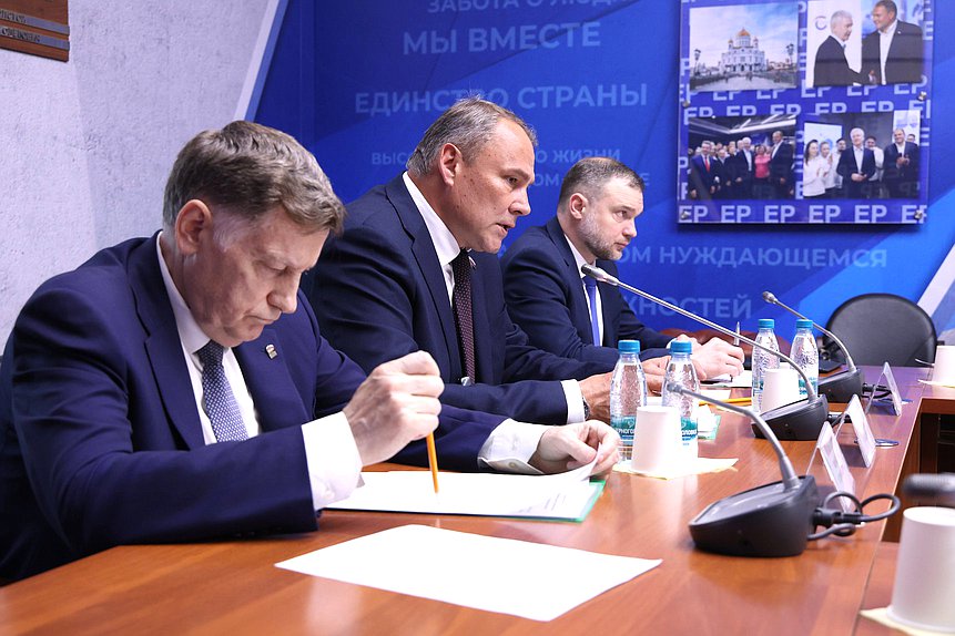 Заместитель Председателя Государственной Думы Петр Толстой