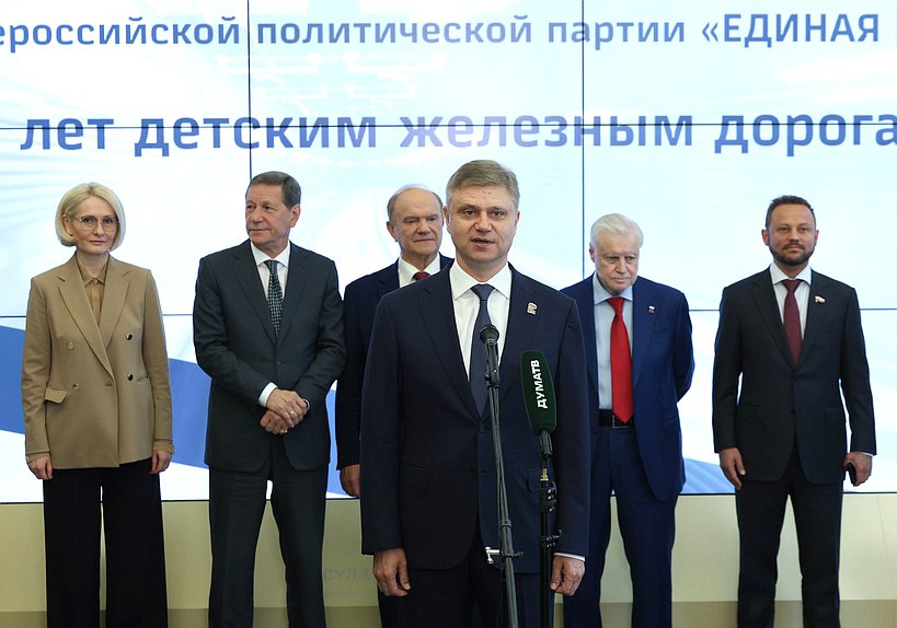 Генеральный директор — председатель правления ОАО «Российские железные дороги» Олег Белозеров