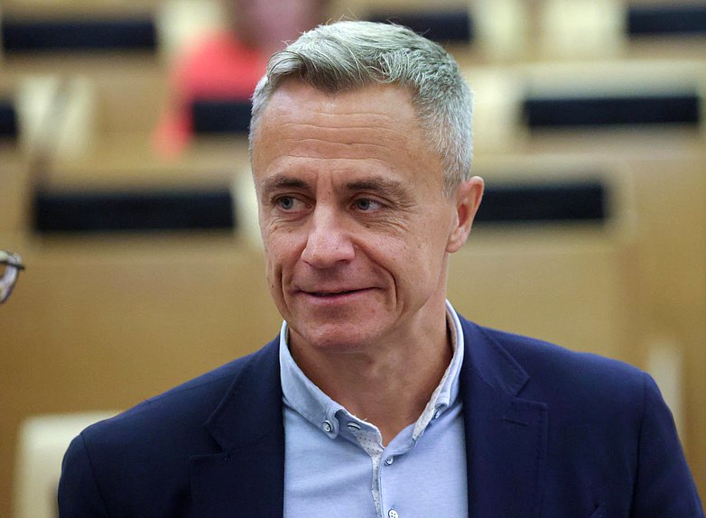 Заместитель Председателя Комитета по вопросам собственности, земельным и имущественным отношениям Владимир Самокиш