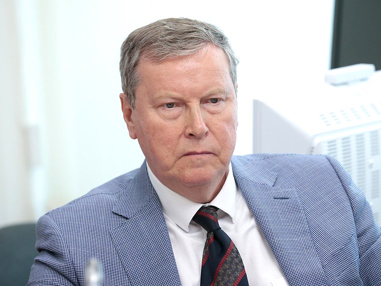 Аудитор Счетной палаты РФ Олег Нилов
