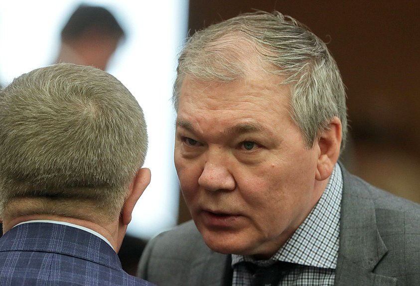 Председатель Комитета по делам СНГ, евразийской интеграции и связям с соотечественниками Леонид Калашников