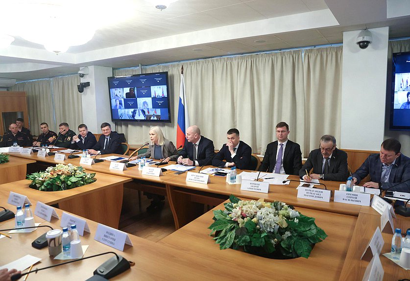 Круглый стол Комитета по просвещению на тему «Порядок подготовки и проведения государственной итоговой аттестации 2026»