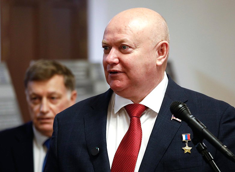 Первый заместитель Председателя Комитета по обороне Андрей Красов