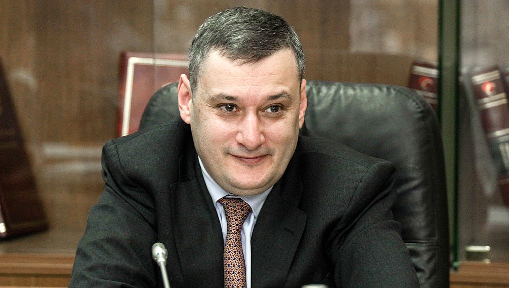 Председатель Комитета по информационной политике, информационным технологиям и связи Александр Хинштейн