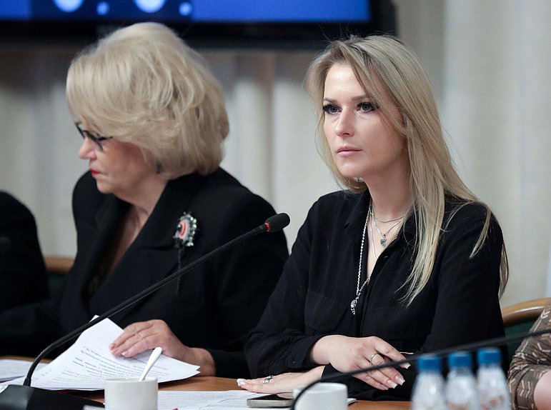 Председатель Комитета по развитию гражданского общества, вопросам общественных и религиозных объединений Яна Лантратова