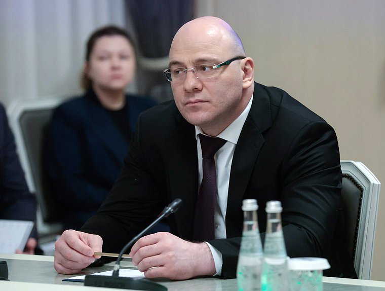 Член Комитета по делам Содружества Независимых Государств, евразийской интеграции и связям с соотечественниками Артур Таймазов