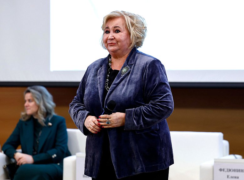 Заместитель Председателя Комитета по вопросам семьи, женщин и детей Елена Вторыгина