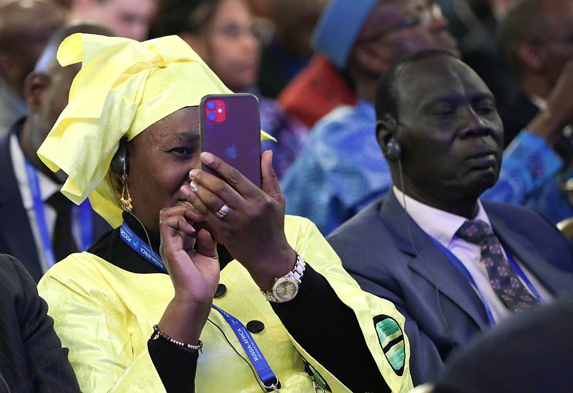 Round table discussion on the topic “Neocolonialism of the West: How to Prevent the Repetition of History” at the Second International Parliamentary Conference “Russia-Africa”