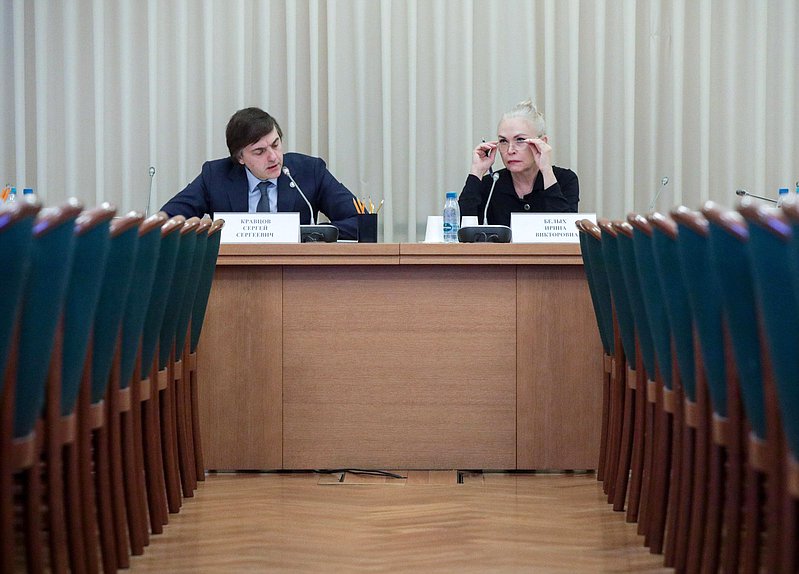 Министр просвещения РФ Сергей Кравцов и Председатель Комитета по просвещению Ирина Белых
