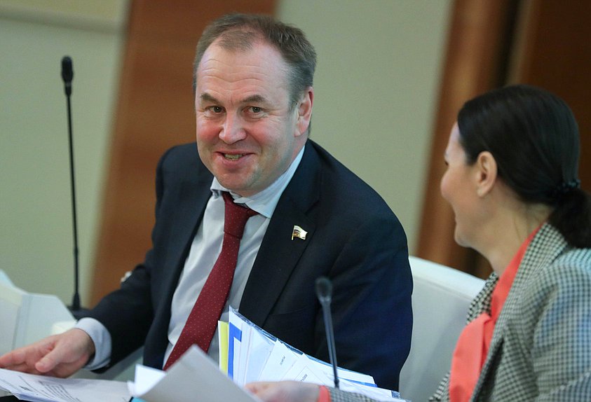 Заместитель Председателя Комитета по экономической политике Станислав Наумов