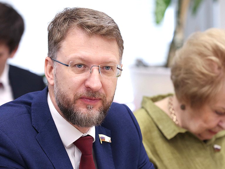 Член Комитета по развитию Дальнего Востока и Арктики Дмитрий Погорелый
