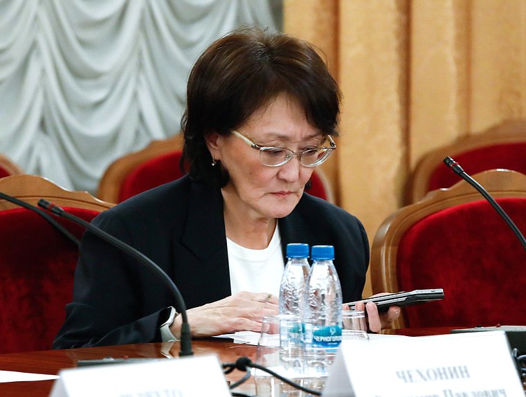 Заместитель Председателя Комитета по государственному строительству и законодательству Сардана Авксентьева