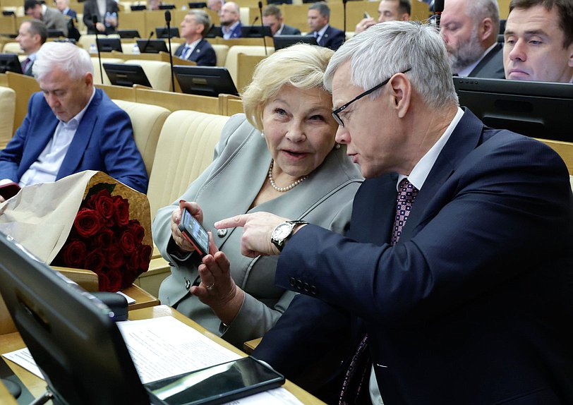 Первый заместитель Председателя Комитета по культуре Елена Драпеко и Председатель Комитета по защите конкуренции Валерий Гартунг