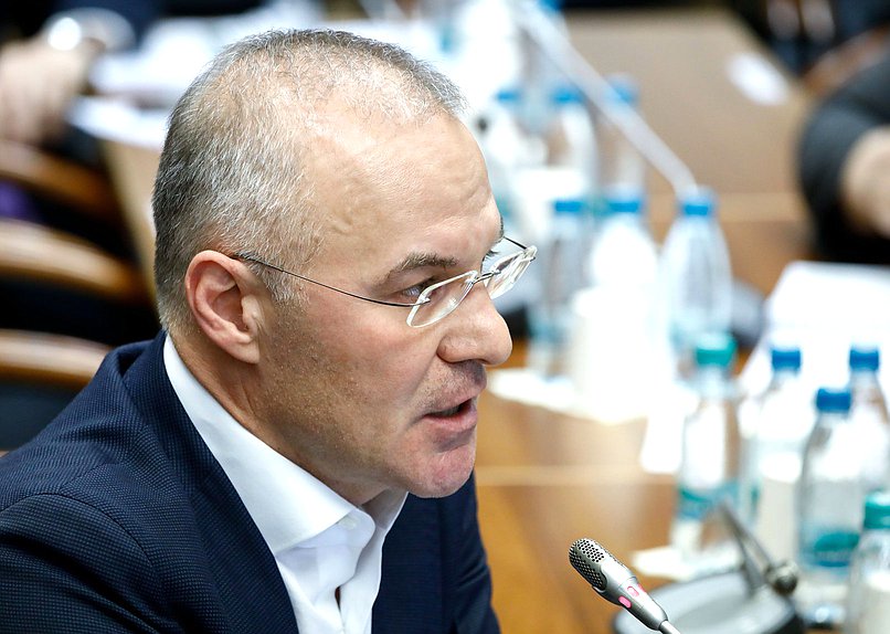 Заместитель Председателя Комитета по экологии, природным ресурсам и охране окружающей среды Александр Коган