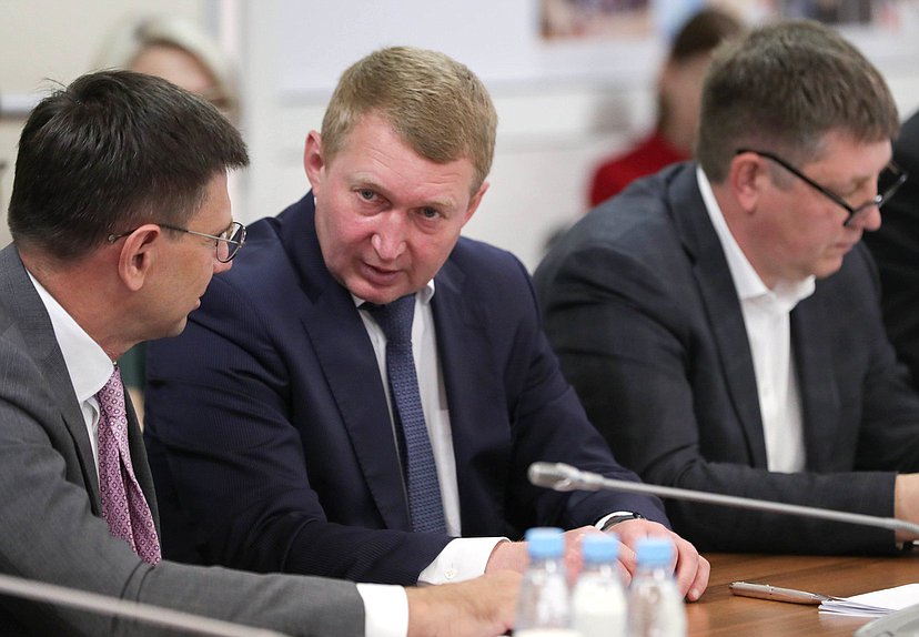 Член Комитета по промышленности и торговле Алексей Канаев