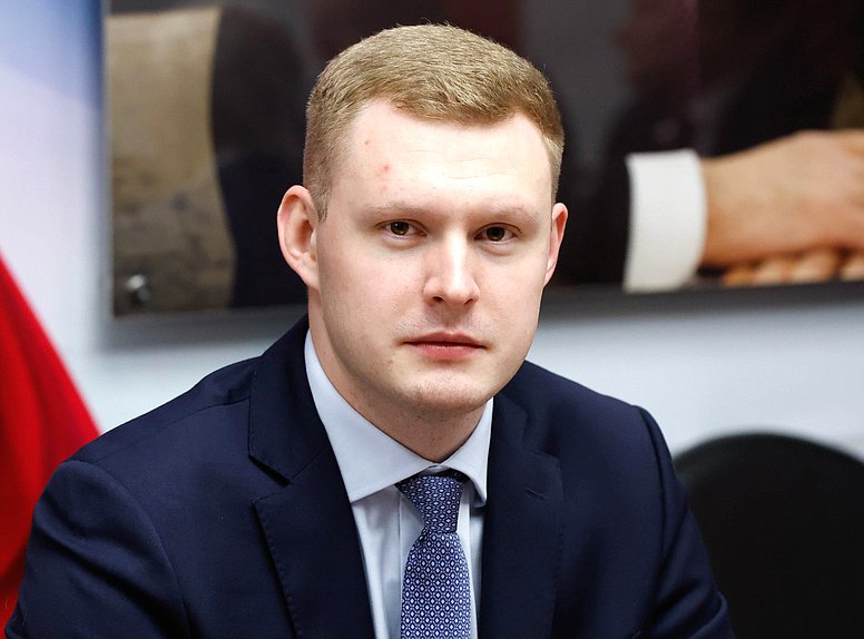 Член Комитета по промышленности и торговле Ярослав Самылин