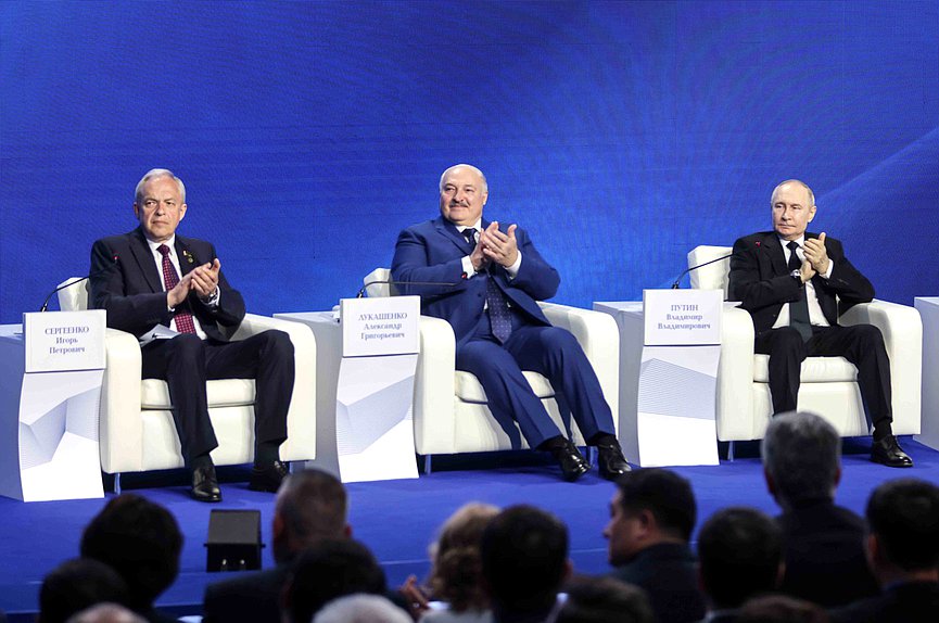 Chairman of the House of Representatives of the National Assembly of the Republic of Belarus Igor Sergeyenko, President of the Republic of Belarus Alexander Lukashenko and President of the Russian Federation Vladimir Putin