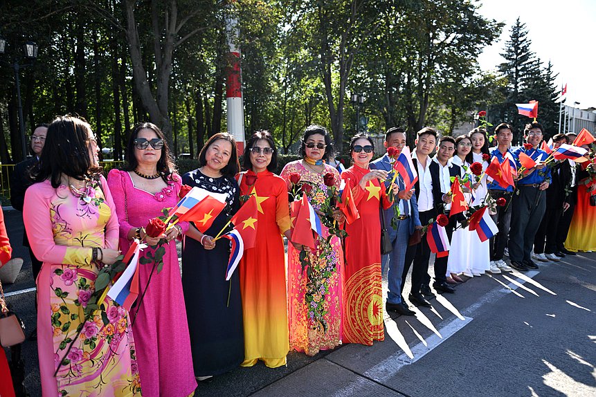 Visita oficial a la Federación de Rusia del Presidente de la Asamblea Nacional de la República Socialista de Vietnam, Tran Thanh Man