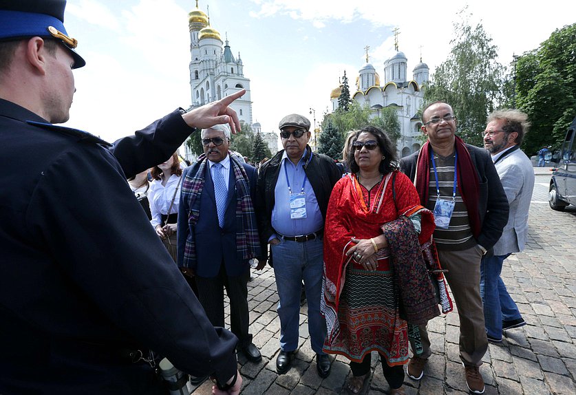 Excursion in the Grand Kremlin Palace for participants of the Second International Forum ”Development of Parliamentarism“