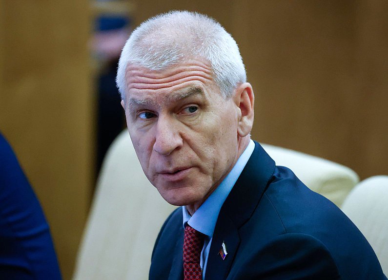 Председатель Комитета по физической культуре и спорту Олег Матыцин