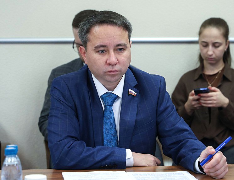 Член Комитета по экономической политике Эльдар Шарипов