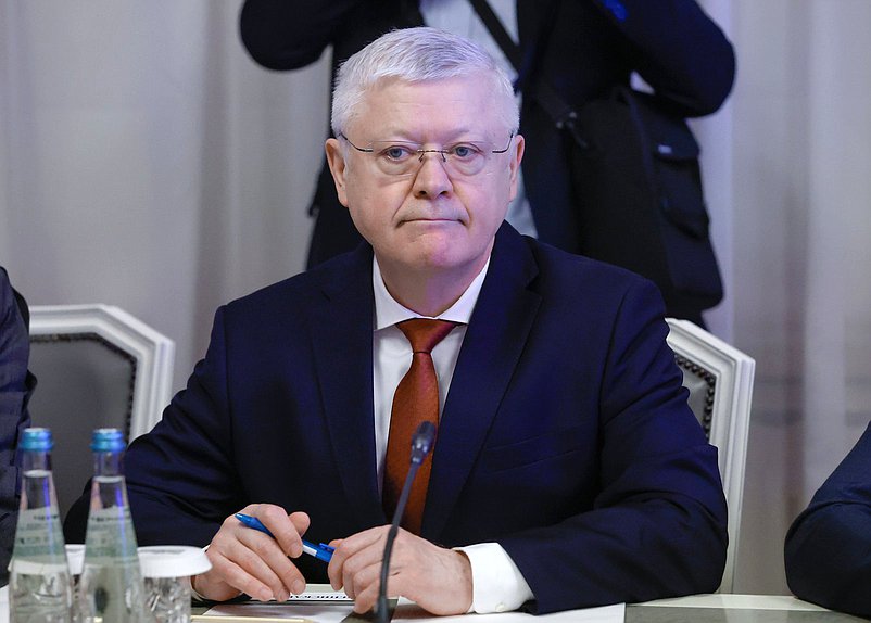 Председатель Комитета по безопасности и противодействию коррупции Василий Пискарев