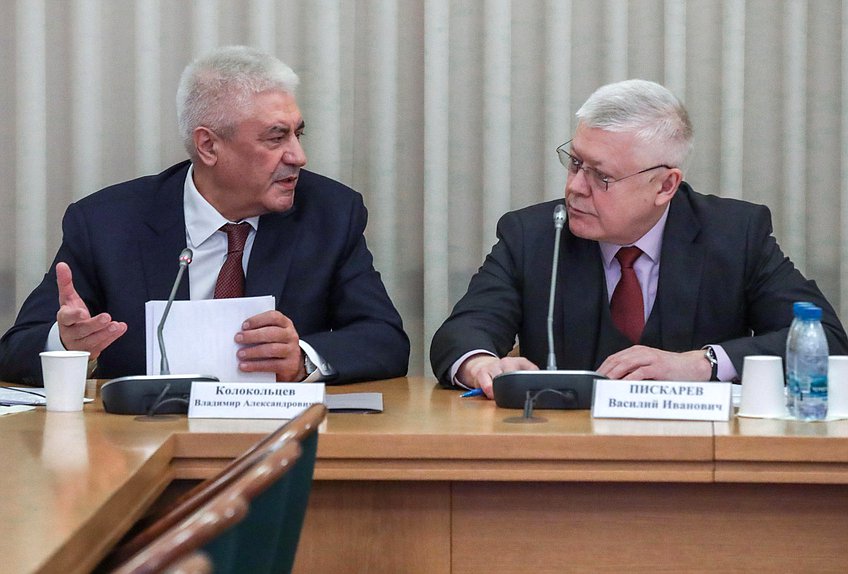 Министр внутренних дел РФ Владимир Колокольцев и Председатель Комитета по безопасности и противодействию коррупции Василий Пискарев