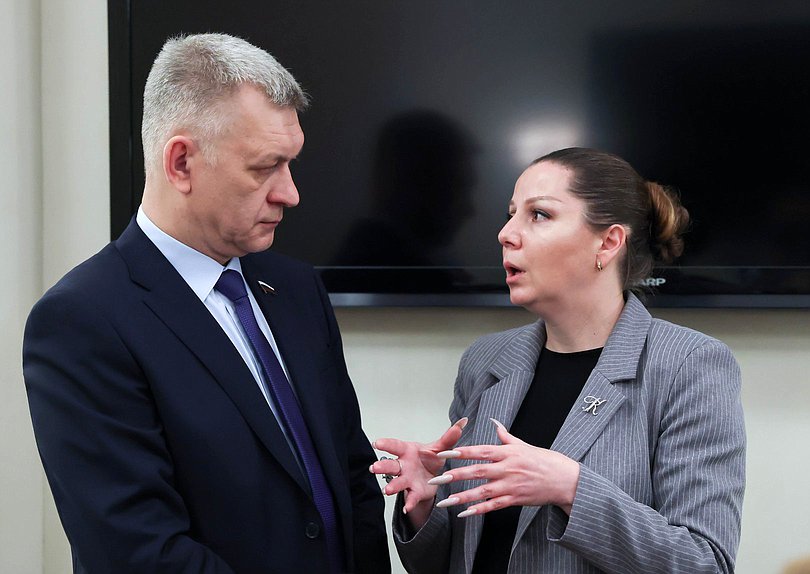 Председатель Комитета по делам национальностей Владимир Иванов