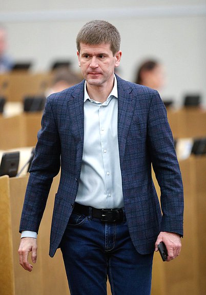 Первый заместитель Председателя Комитета по региональной политике и местному самоуправлению Геннадий Панин