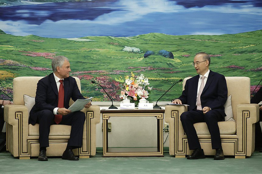 Chairman of the State Duma Vyacheslav Volodin and Secretary of the Jilin Provincial Committee of the Chinese Communist Party, Chairman of the Standing Committee of the People's Congress of the province Huang Qiang