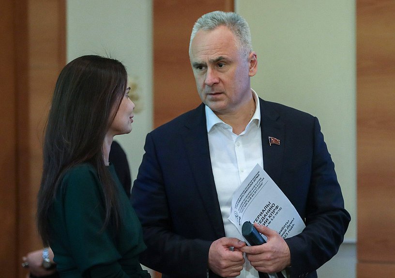 Член Комитета по бюджету и налогам Евгений Бессонов