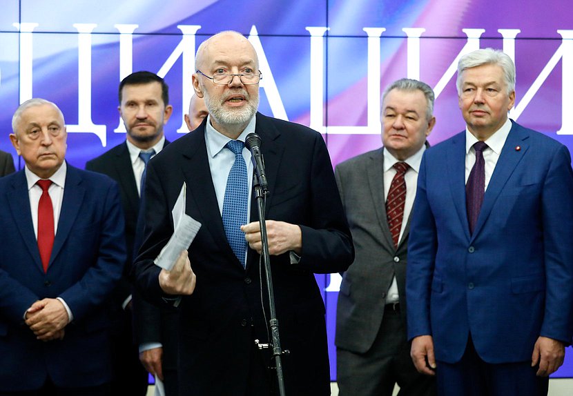 Председатель Комитета по государственному строительству и законодательству Павел Крашенинников