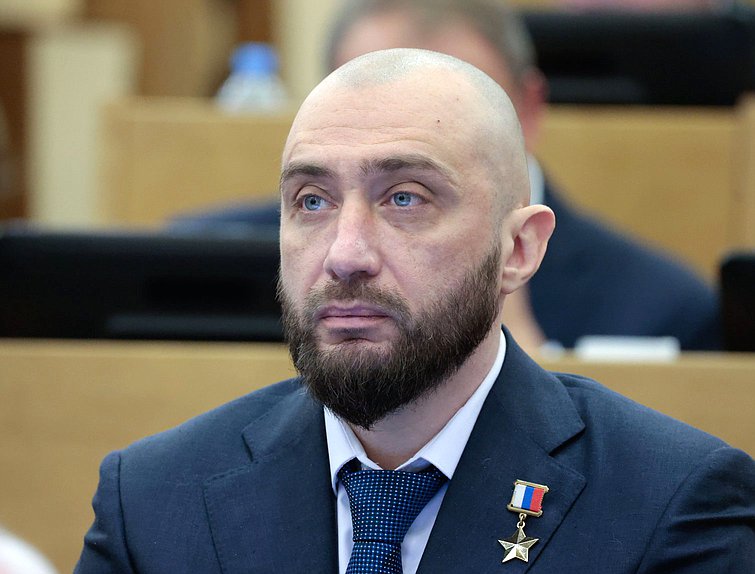 Член фракции "Единая Россия" Вячеслав Воробьев