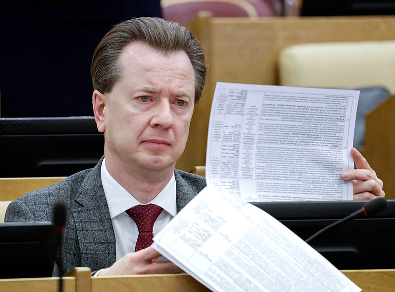 Первый заместитель Председателя Комитета по экологии, природным ресурсам и охране окружающей среды Владимир Бурматов