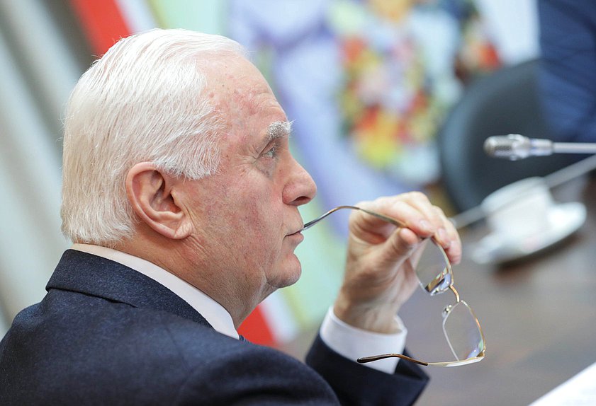 Первый заместитель Председателя Комитета по просвещению Михаил Берулава