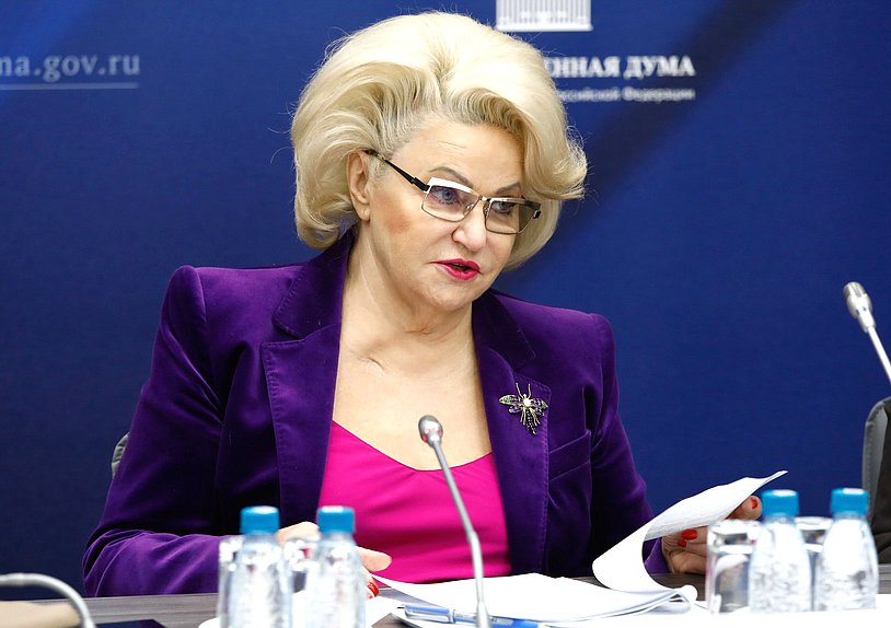 Председатель Комитета по защите семьи, вопросам отцовства, материнства и детства Нина Останина