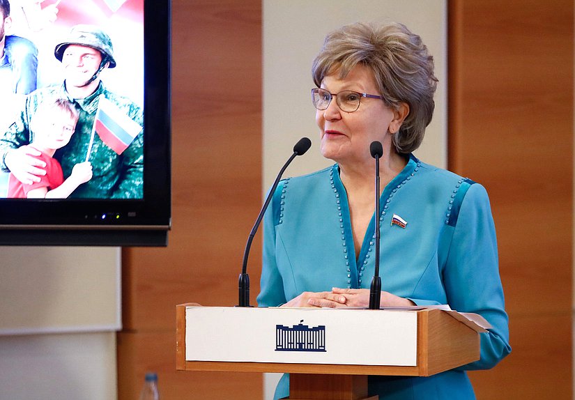 Член Комитета по защите семьи, вопросам отцовства, материнства и детства Татьяна Ларионова