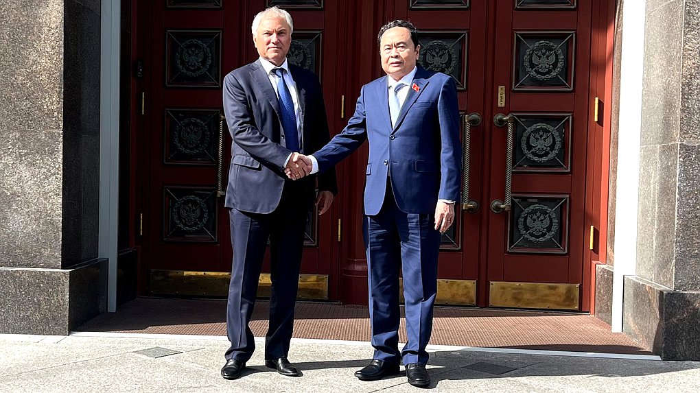 Chairman of the National Assembly of the Socialist Republic of Vietnam Trần Thanh Mẫn and Chairman of the State Duma Vyacheslav Volodin