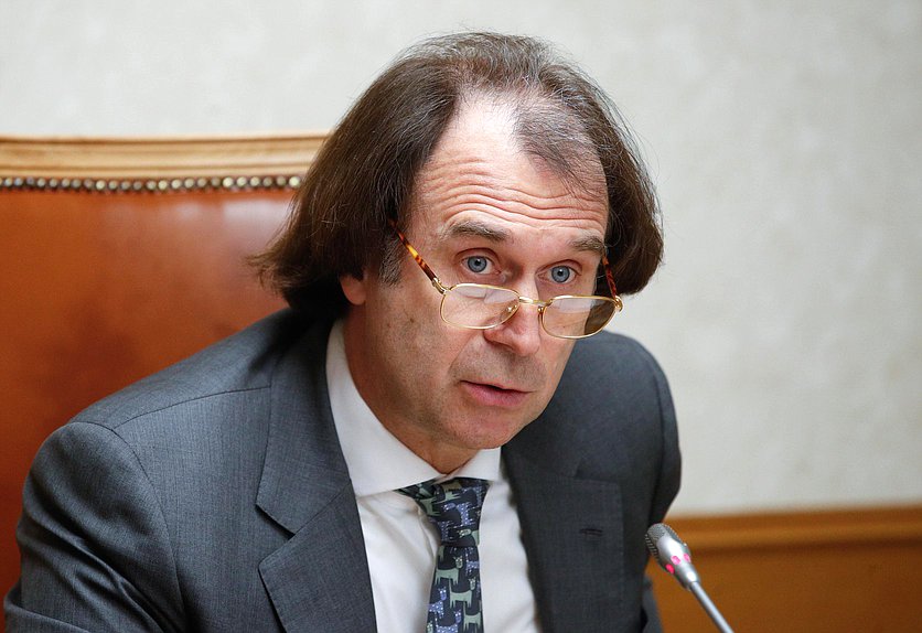 Член Комитета по аграрным вопросам Сергей Лисовский