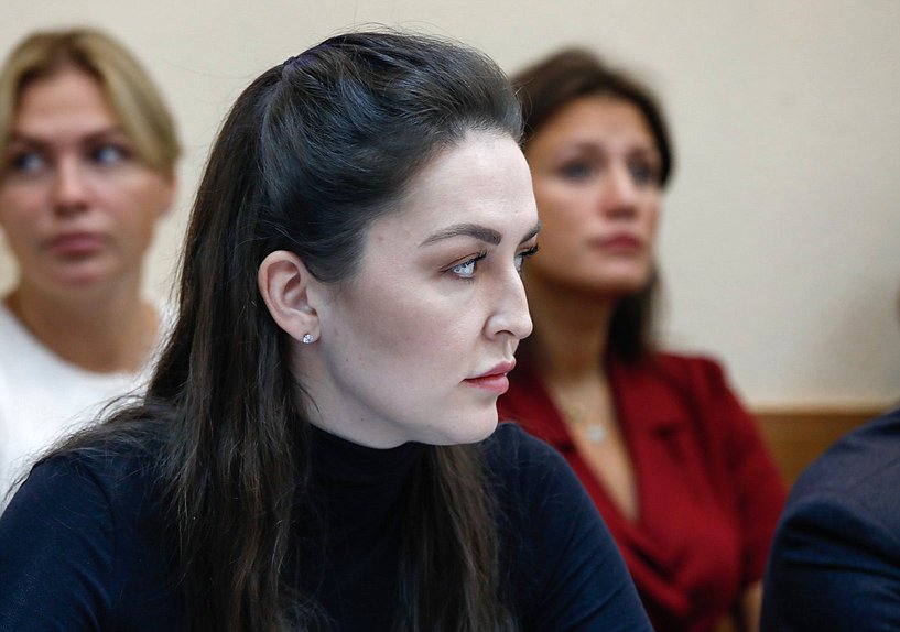 Член Комитета по просвещению Анна Скрозникова