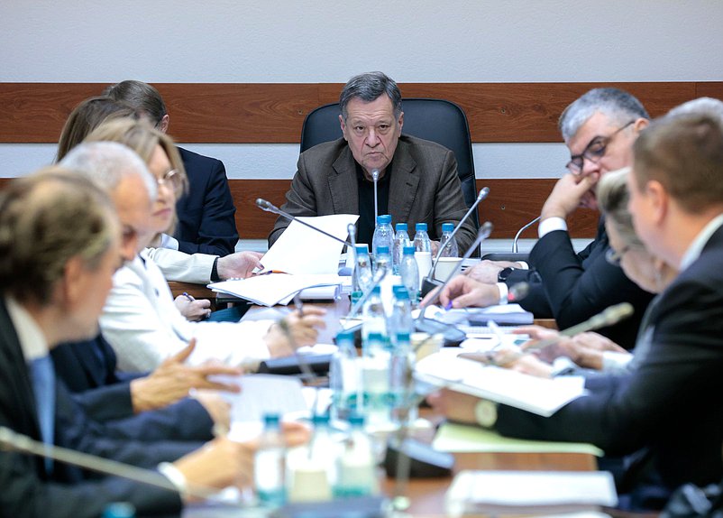 Председатель Комитета по бюджету и налогам Андрей Макаров