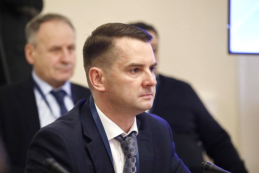 Председатель Комитета по труду, социальной политике и делам ветеранов Ярослав Нилов. Сессия "Пространственное развитие в контексте социально-экономических вызовов"